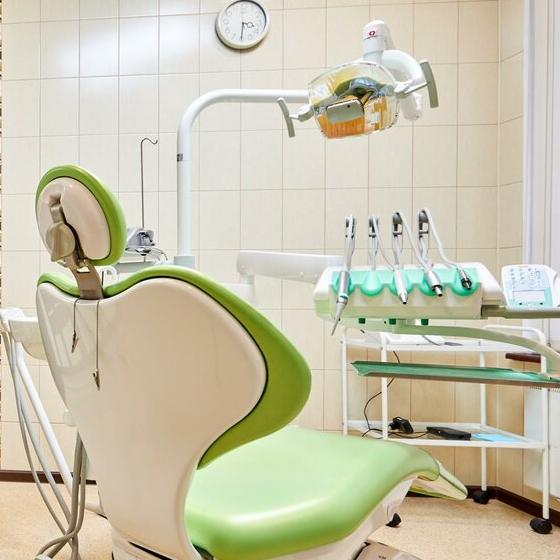 Центр имплантации и стоматологии Интан на Пушкарской